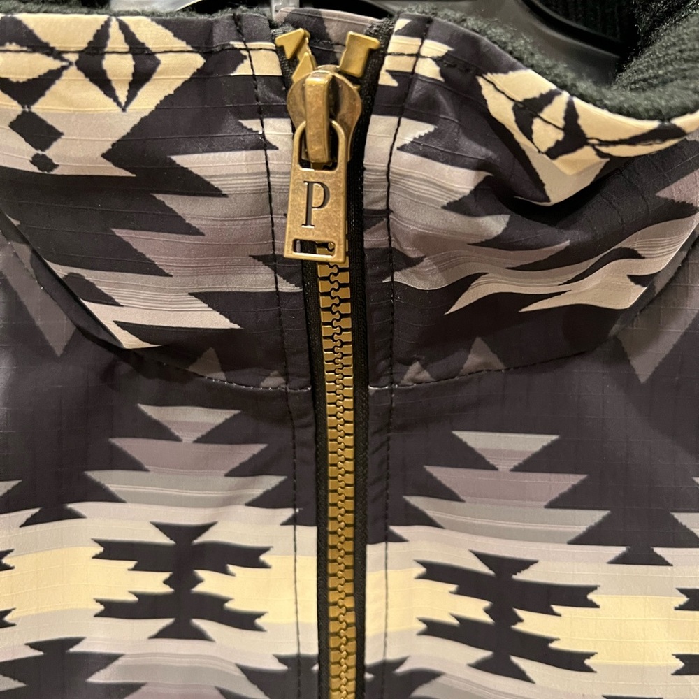 Pendleton Winter Jacket - Worn 3 Times - image 7